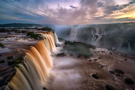 Iguazu Falls -Brazil catching the last glimpse of light : pics