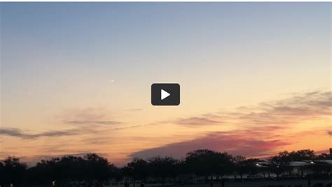 - Meteor Streaks Across Sunrise Sky - Viral Viral Videos