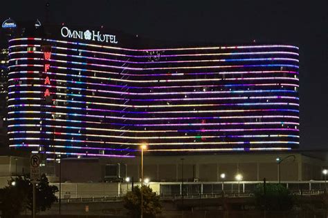 UTD Students’ Artistry Lights Up Dallas Skyline in Omni Display - News ...