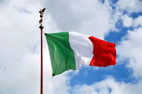 La signification des couleurs du drapeau italien - ileeo