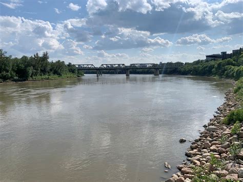 Warning to stay away from North Saskatchewan River, Edmonton’s creeks ...