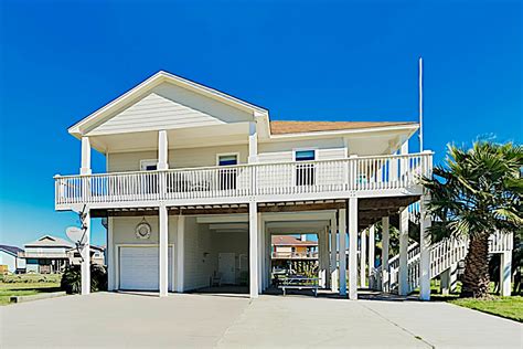 Crystal Beach Vacation Rentals, Beach Rentals, Cabins | Vacasa