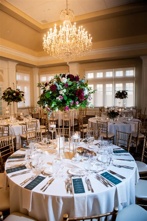 Gorgeous Wedding Centerpiece Ideas For Round Reception Tables | by ...