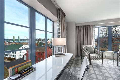 HILTON GARDEN INN PORTSMOUTH DOWNTOWN $117 ($̶1̶5̶0̶) - Updated 2021 ...