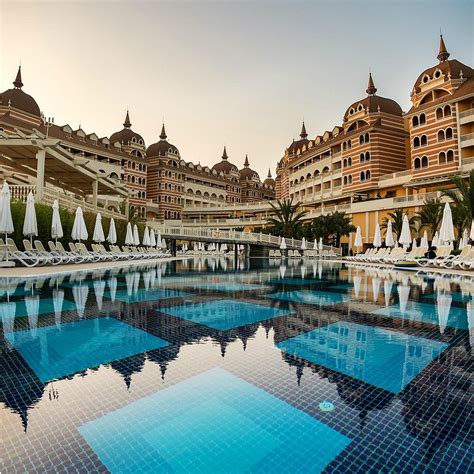 ROYAL ALHAMBRA PALACE - UPDATED 2021 Hotel Reviews & Price Comparison ...