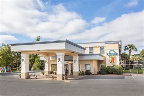 Super 8 by Wyndham Valdosta Mall | Valdosta, GA Hotels