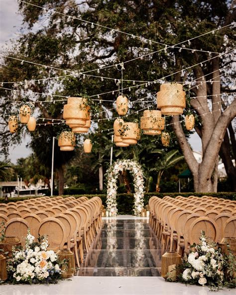 10 creative wedding lighting ideas to make your wedding lit! - Nyom Planet