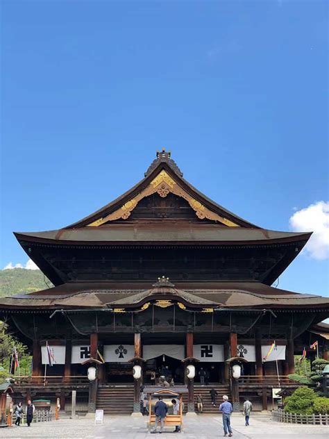 Zenkoji Temple - Myoko Tourism