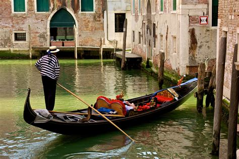 Traditional Venice Gondola Ride 606