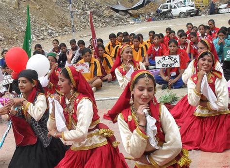 Culture of Uttarakhand : Local People, Festivals and Religion