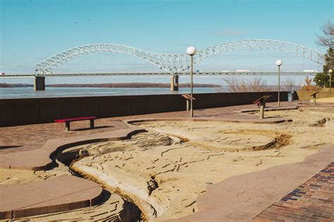 Memphis's Mud Island: The Complete Guide