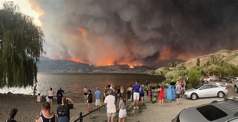 Massive wildfire still impacting flights to and from Kelowna today | News