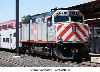 Emd F40ph Dieselelectric Locomotive Caltrain Livery Stock Photo ...