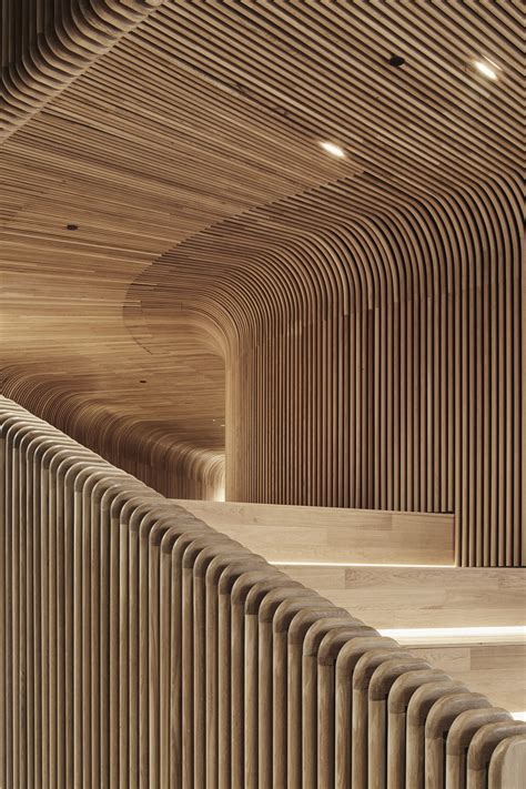 Cóncavo y convexo: Revistiendo interiores con madera curvada ...