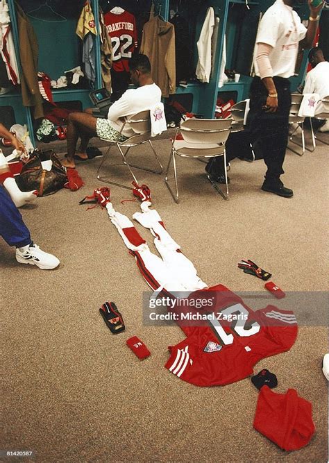 Super Bowl XXIX, San Francisco 49ers Deion Sanders lays out uniform ...