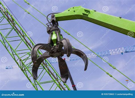 Mechanism of a crane stock image. Image of crane, weight - 93572865