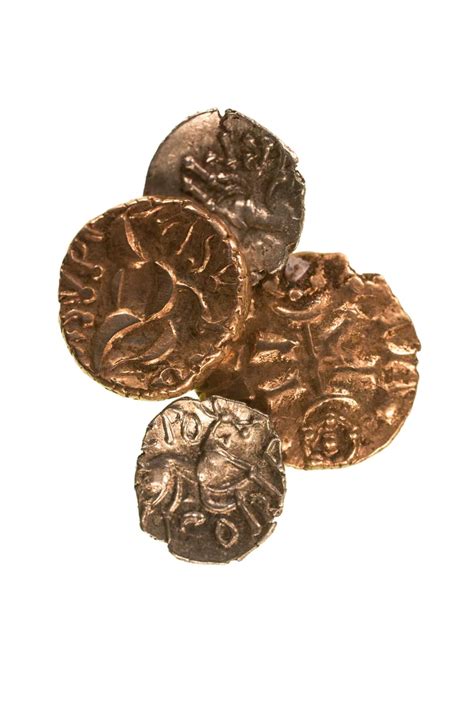 Cache of Roman and Corieltavi Iron Age coins discovered in cave