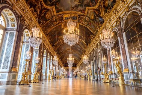 Hall of Mirrors in the palace of Versailles, France | Hall of mirrors ...