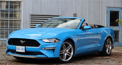 Ford Mustang 2022 Blue