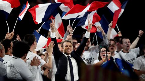 French voters spurn mainstream presidential candidates for mavericks