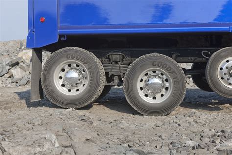 Tips to Select a Vocational Heavy-Duty Construction Truck Suspension ...