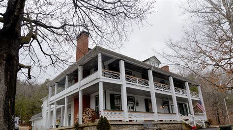 Buckhorn Inn gets new innkeepers to bring back country charm