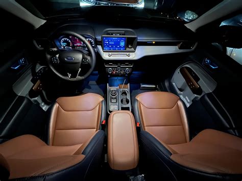 2022 Ford Maverick Interior Review | Doing a Lot With a Little ...