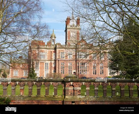 Crewe hall cheshire hi-res stock photography and images - Alamy