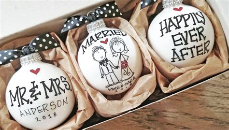 Personalized (DIY) Wedding Gifts Ideas for Couples