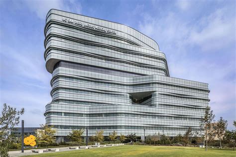 UCSD Jacobs Medical Center | Vitro Architectural Glass | Archello