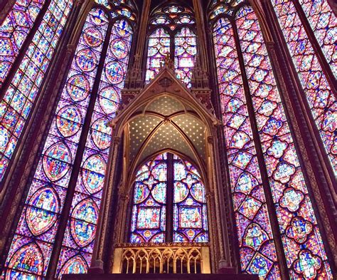 The History of Sainte-Chapelle: Paris's Stained Glass Temple - Lions in ...