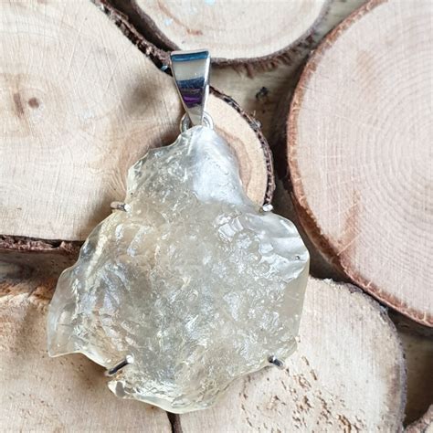 Large Libyan Desert Glass Pendant, Tektite / Meteorite Pendant 44x28mm ...