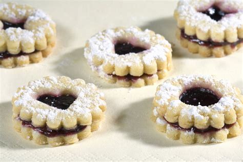 Celebrate the Holidays With Bulgarian Christmas Jam-Filled Cookies ...