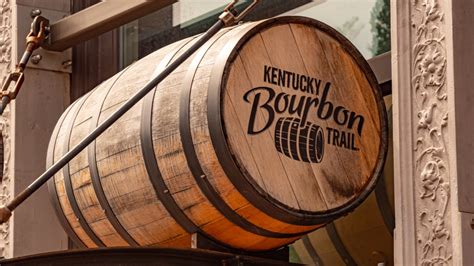 10 AMAZING Stops on the Kentucky Bourbon Trail You Can't Miss