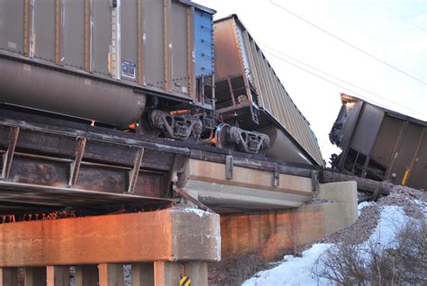 Here's What Cleaning Up After A Train Derailment Looks Like | Racine ...