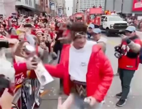 Patrick Mahomes gave Lombardi Trophy to a fan at Chiefs Super Bowl parade