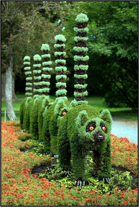 Top 20 Sculptural Topiaries | Jardin de topiaires, Topiaire et Art des ...