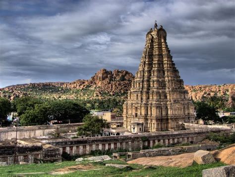 Virupaksha Temple - History and Architecture, Vijayanagara Empire Temple