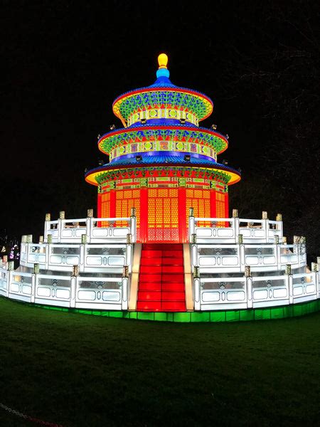 The Giant Lanterns of China – Hand Over Your Fairy Cakes