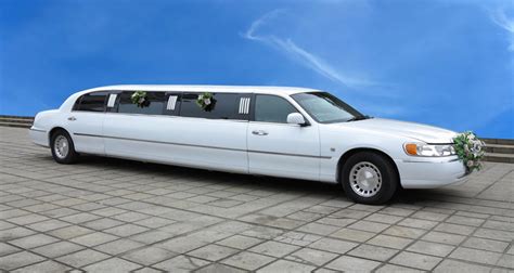 8 Different Types of Limousines | airport limo mississauga