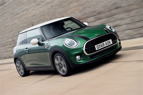 With traditional sporting spirit and British flair: the MINI 60 Years ...