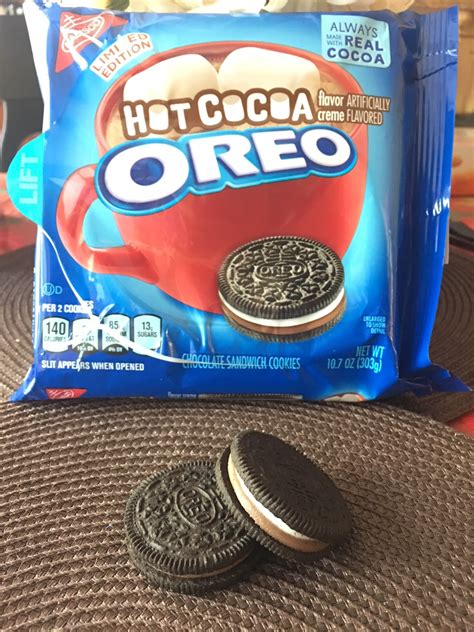 REVIEW: Hot Cocoa Oreos | Lisa Yakomin