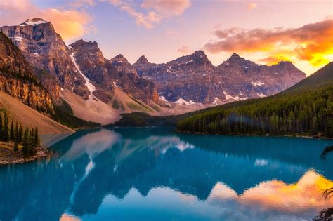 Best Time to Visit Moraine Lake - The Banff Blog