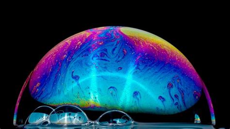 How to Shoot Beautiful Soap Bubble Photography (9 Steps)