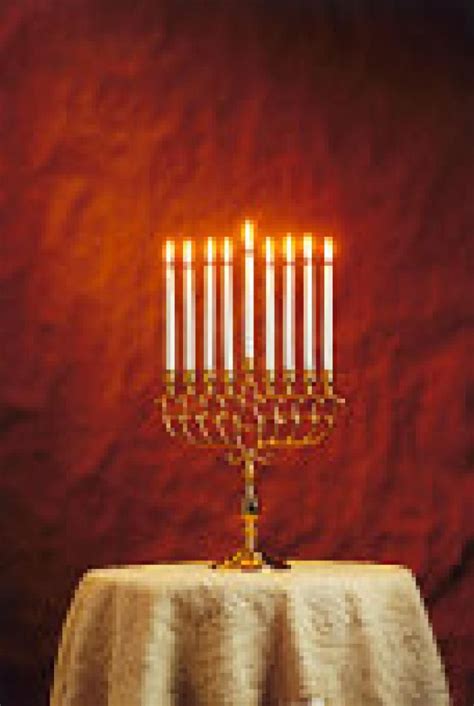 Light a Menorah and Recite the Hanukkah Prayers | Hanukkah candle ...