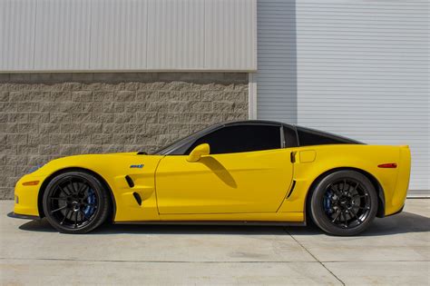 Chevrolet Corvette C6 Yellow Forgeline GS1 Wheel | Wheel Front