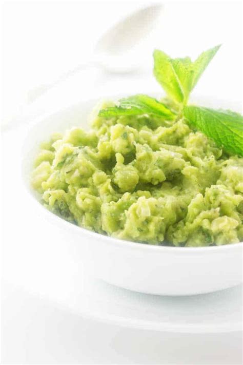 Mushy Peas - a proper British recipe - Savor the Best