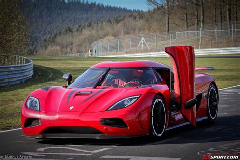 Koenigsegg Agera R 0-60 in 2.8 seconds, reaching a maximum speed of 260 ...