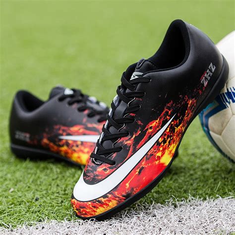 Nike Futsal Shoes Malaysia / Nike Phantom Venom Academy Futsal Shoes ...