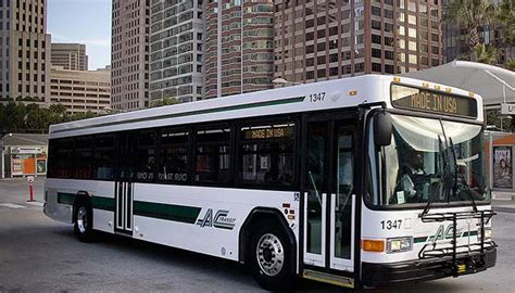 GILLIG and Cummins partner on all-electric buses